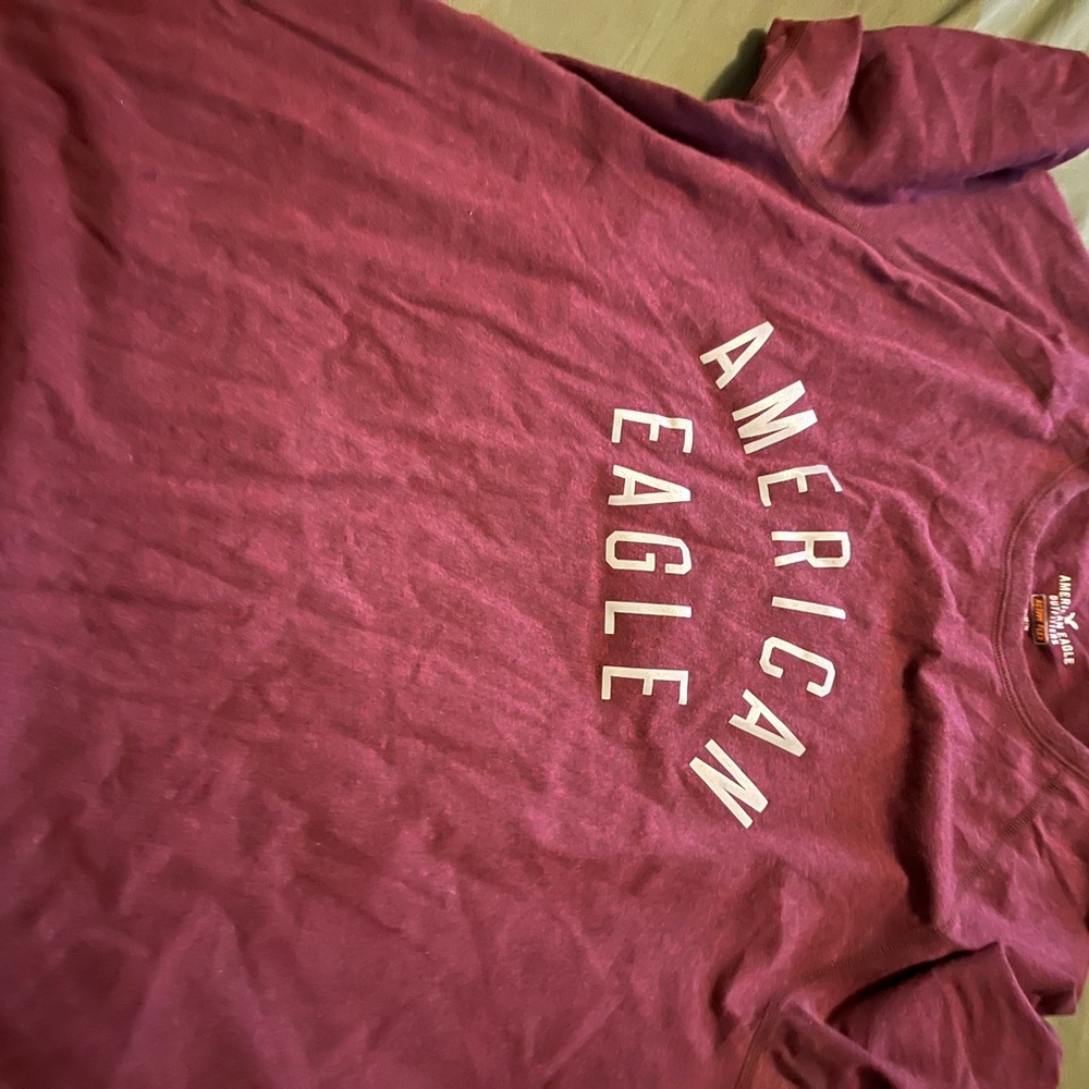 Men’s Burgundy American Eagle T- Shirt